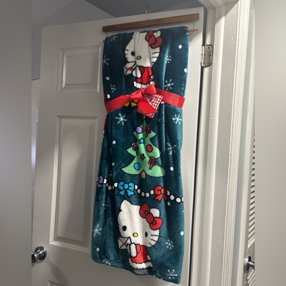 Hello Kitty Christmas Blanket